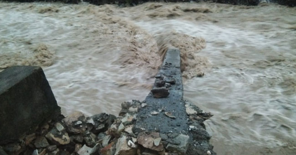 उत्तराखंड में कुदरत का कहर: चमोली में फटा बादल, कई घर मलबे में दफन, महिला के फंसे होने की आशंका